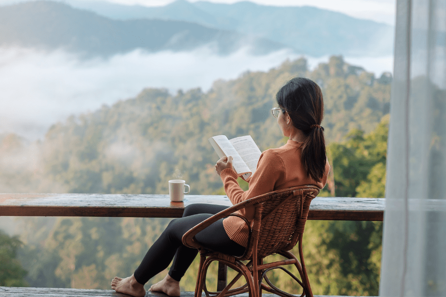 Relaxing living with a view