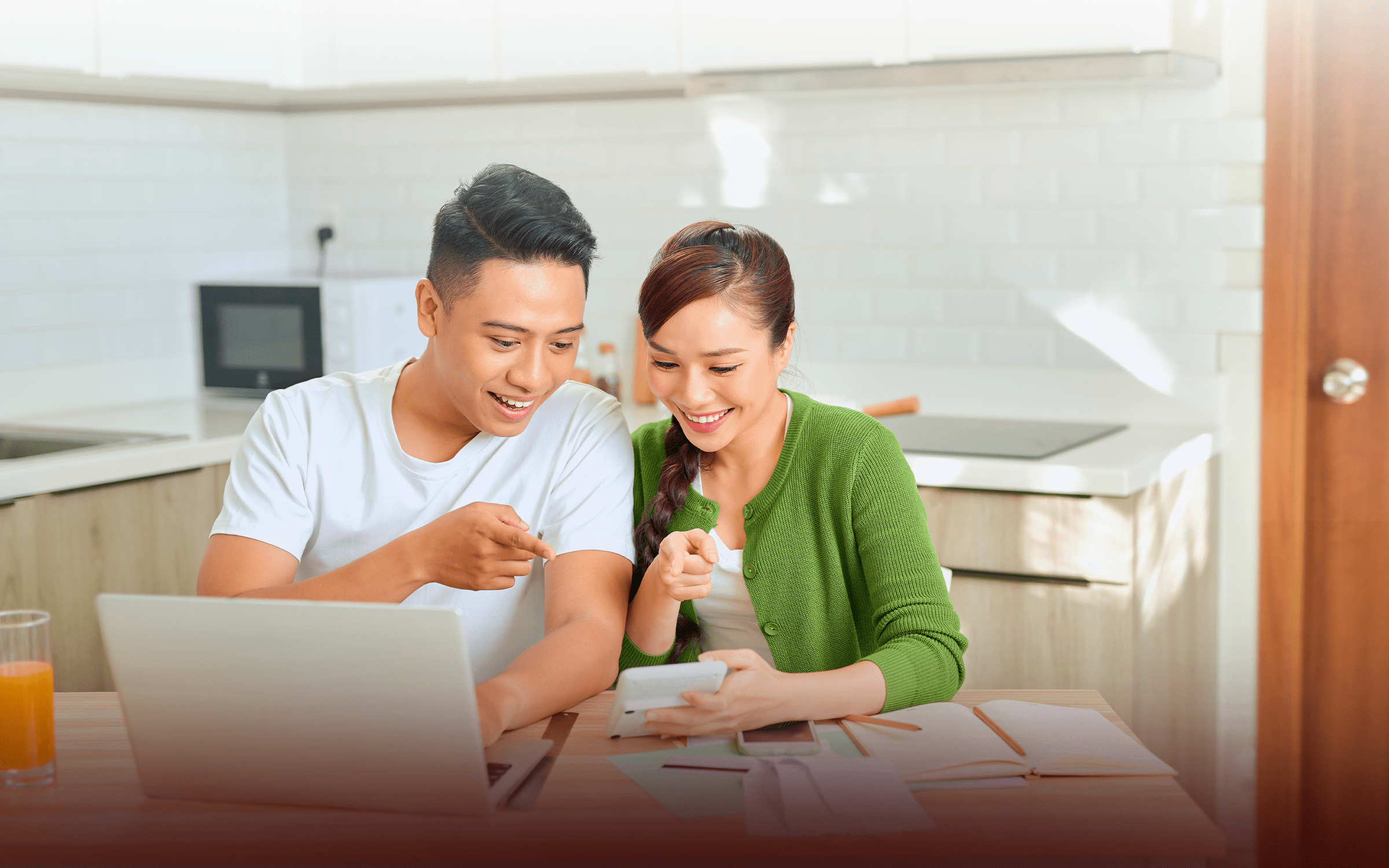 Saving-vs-Investing-Understanding-Key-Differences-and-How-to-Choose